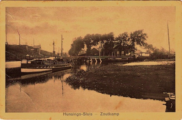 Hunsingosluis en Hunsingokanaal. Uitgave W. Bolt Gestempeld 1928